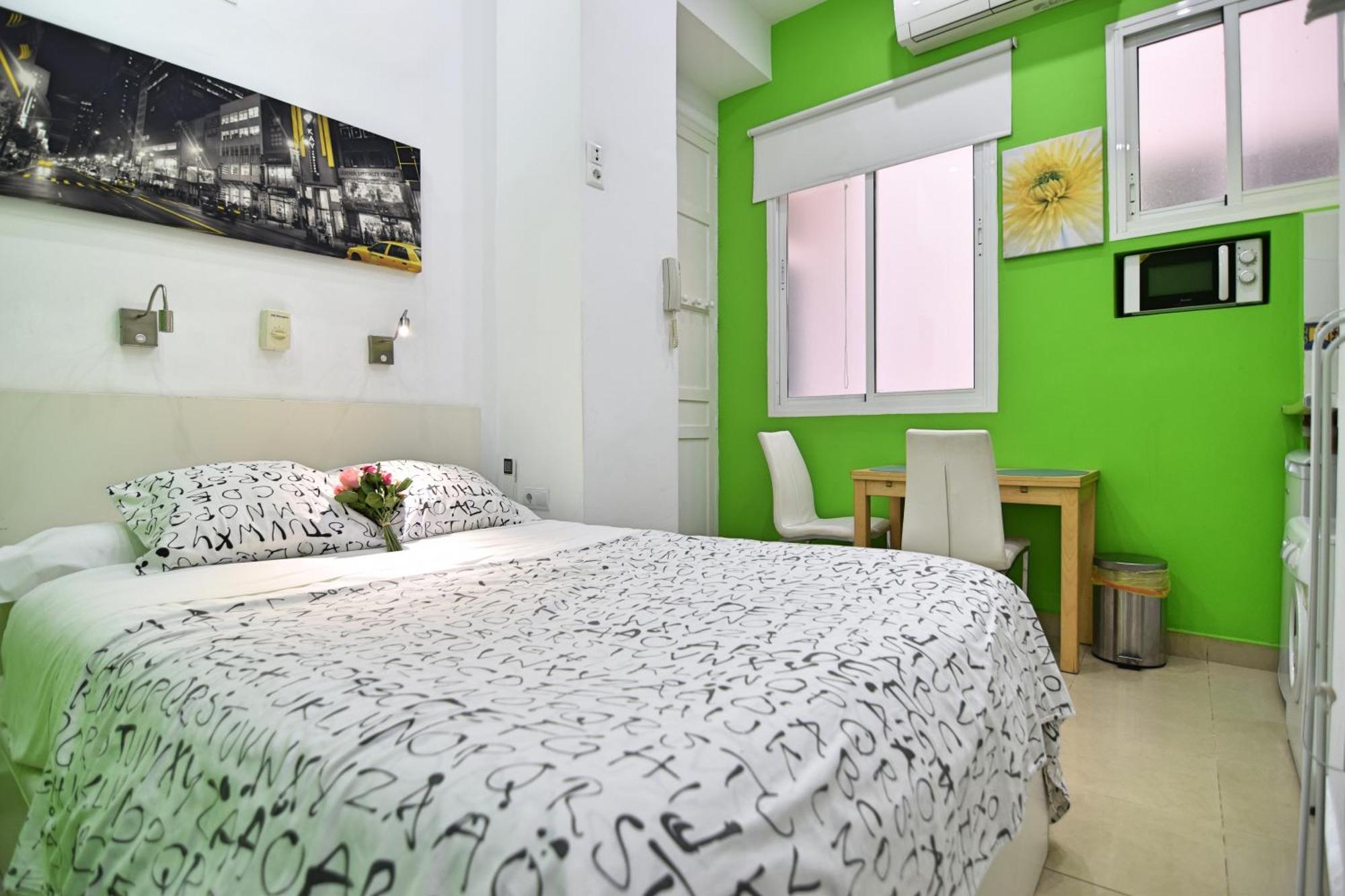 Apartamentos Marques De La Merced Málaga Dış mekan fotoğraf