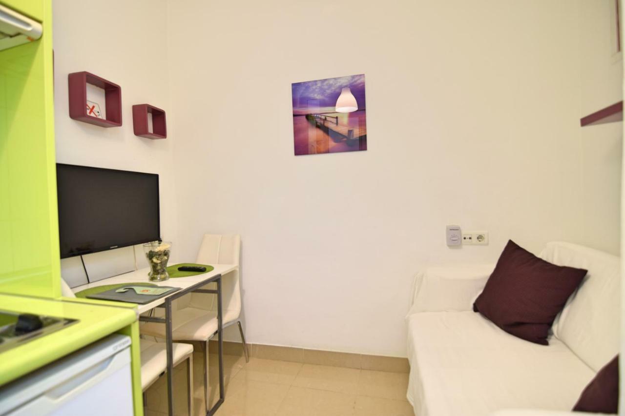 Apartamentos Marques De La Merced Málaga Dış mekan fotoğraf